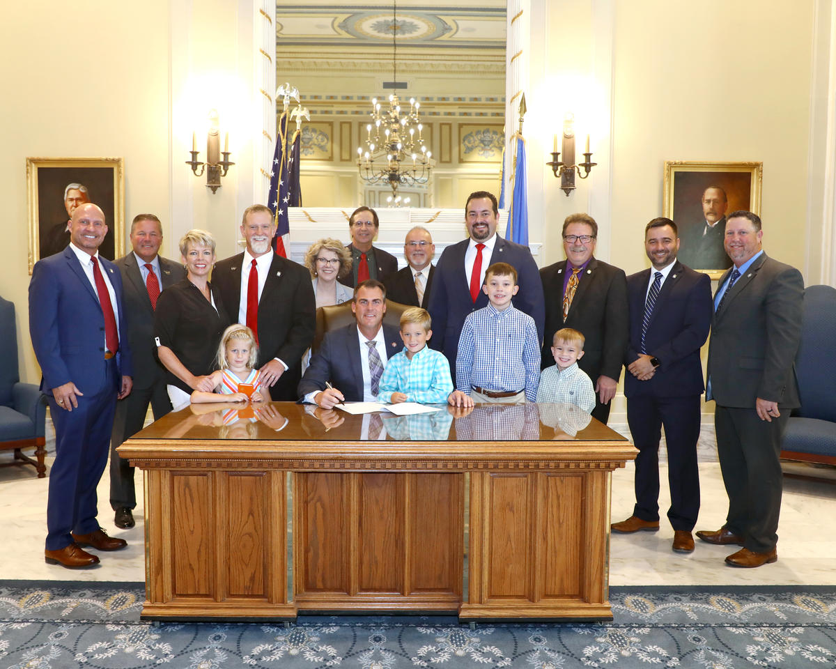 Bergstrom attends ceremonial signing of Second Amendment Sanctuary ...