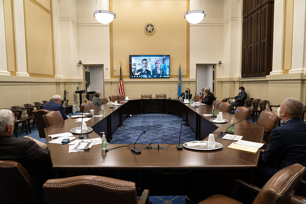 Dr. David Sparling discusses diabetic patient care in Oklahoma before the Senate Retirement and Insurance Committee Tuesday alongside Sen. Carri Hicks.