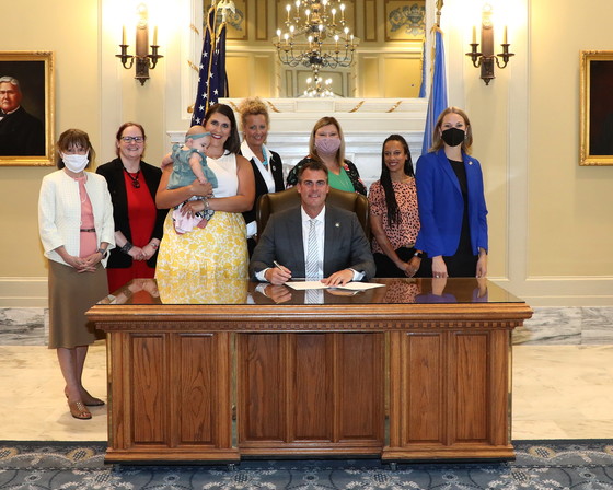 Sen. Carri Hicks was joined by members of the Coalition of Oklahoma Breastfeeding Advocates (COBA) and the Oklahoma Education Association (OEA) at the state Capitol for the ceremonial signing by Gov. Kevin Stitt of SB 121.   